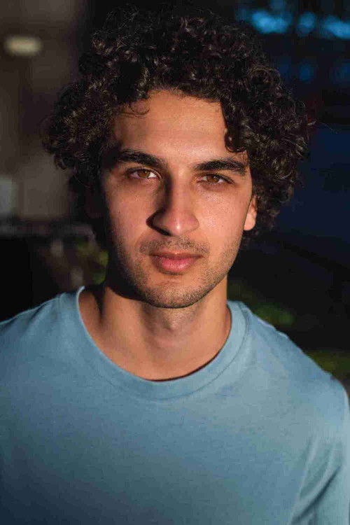 Nur Dabagh as Serkan