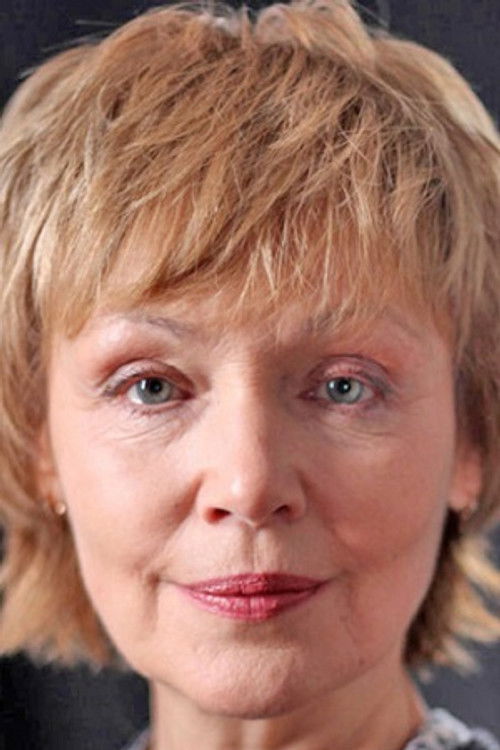 Olga Belyavskaya as певица самодеятельного ансамбля Оля