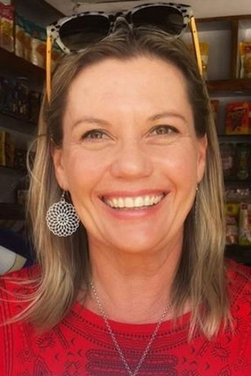 Kira Ivanoff as Narrator