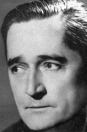 André Baugé as Figaro