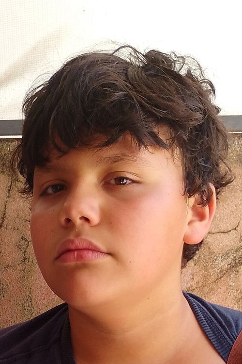 Davi Coelho as Trabalhador egípcio / pessoa do futuro