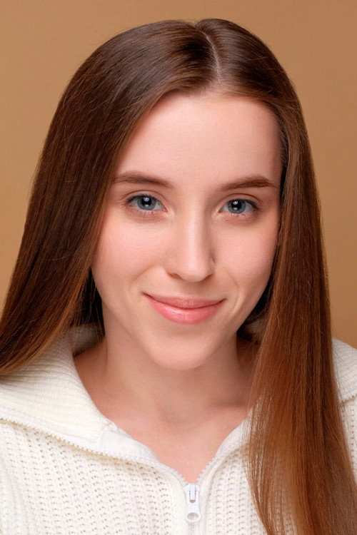 Софья Хурсан as Вика