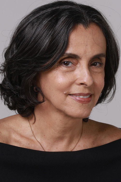 Katia Iunes as Antonia