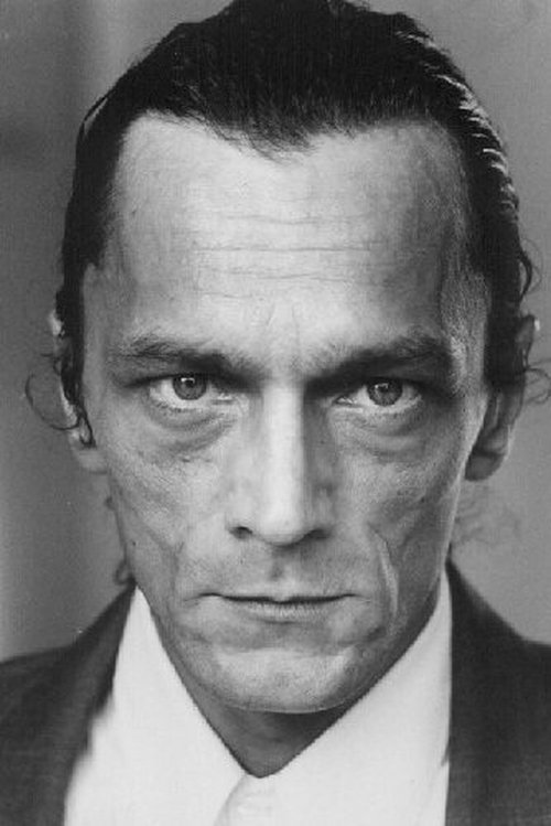 Lutz Halbhubner as Hans