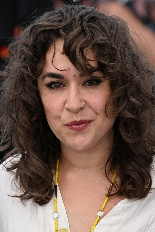 Claire Rodgerson as Laura