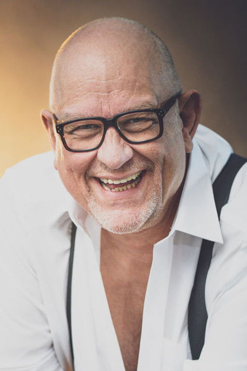 Konrad Adams as Patricias Vater