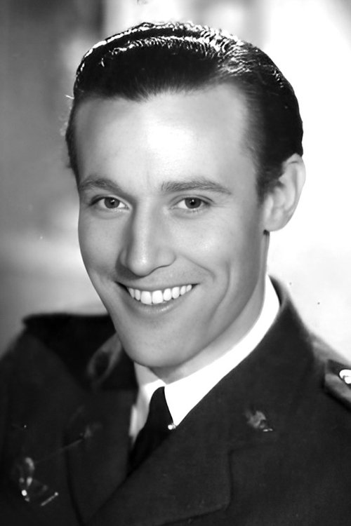 Julio Peña as Inspector Mirov