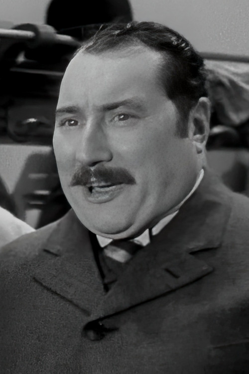 Pierre Alcover as Unhappy customer