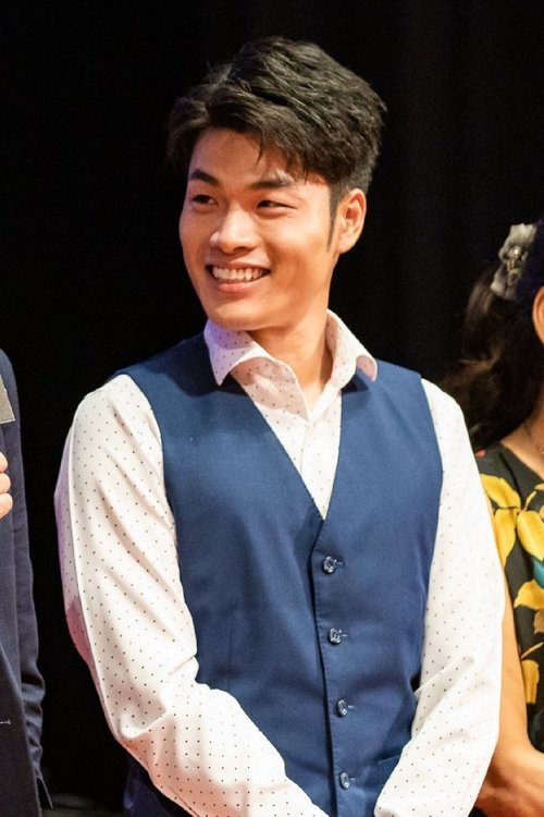 Hsin-Tai Chen as Police officer