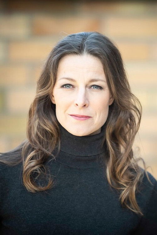 Mia Hafrén as Karina Rabell