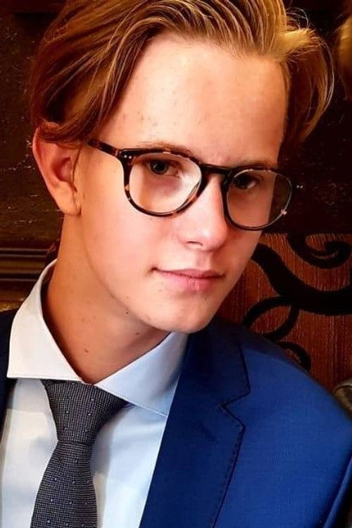 Hugo Soosaar as Olav