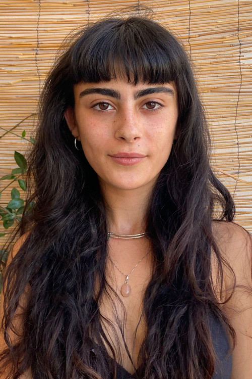 Romina De Giglio as Erina