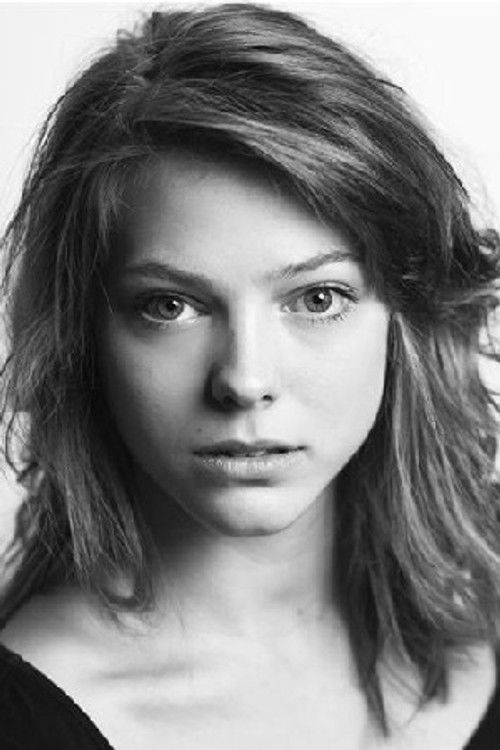 Amanda Wass as Arijana