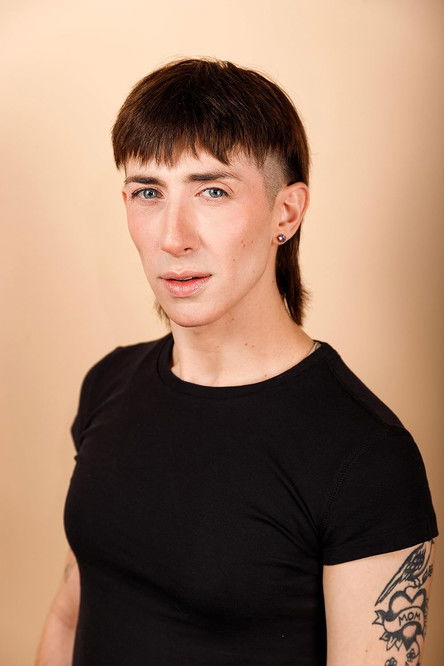 Joan Nelson as Therapist