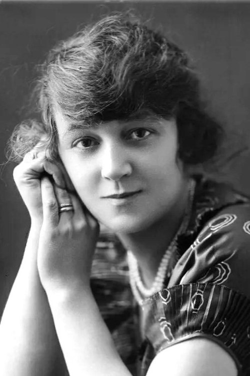 Madge Titheradge as Miss Hudson