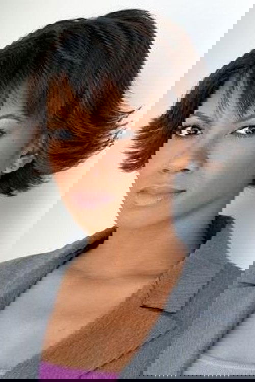 Daphne Bloomer as Candace