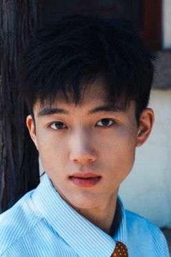 Dai Moye as Luo Qing