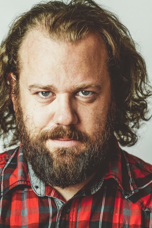 Maxime Cormier as Guy