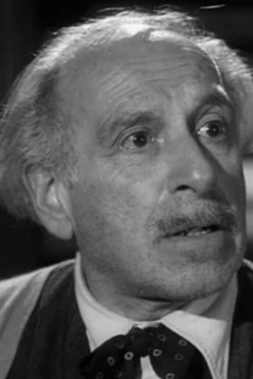 Martin Miller as Schroeder