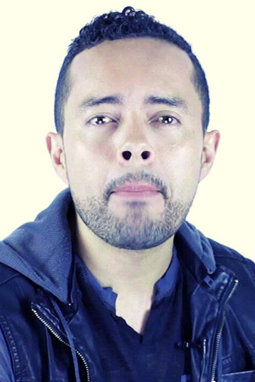 Ademar Arau as Carlos