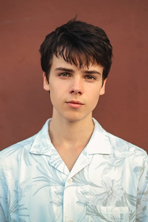 Sam Ashe Arnold as Dylan