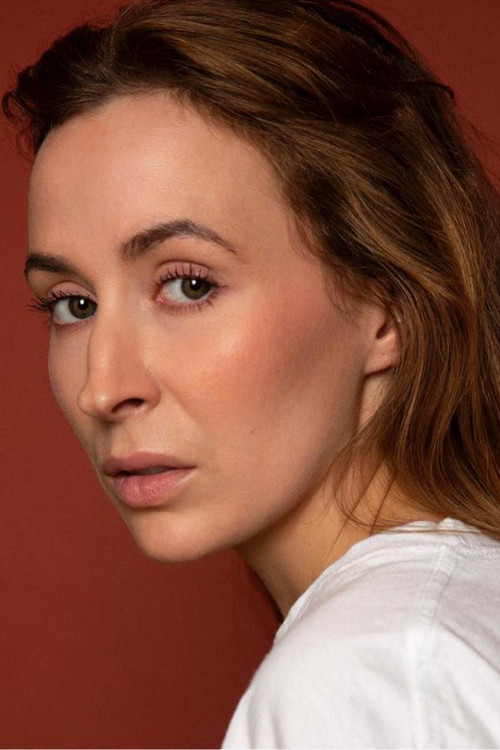 Caroline Gelardi as Katja