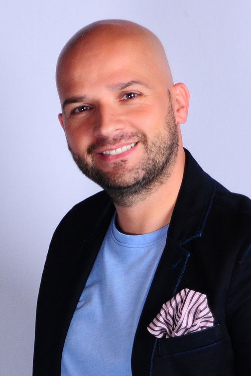 Andrei Ştefănescu as Andrei