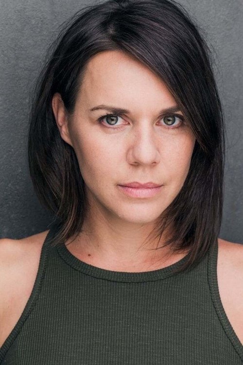 Kasey Buckley as Callum's Mom
