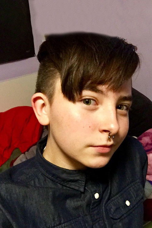 Elektra Aida as Emo kid in the Background