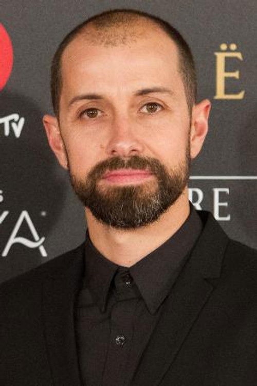 Javier Agirre Erauso as Pedro