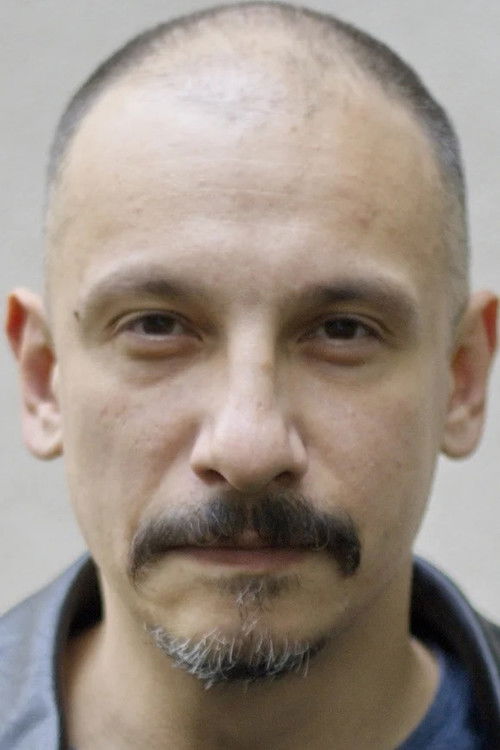 Maksim Kamenkov as участковый