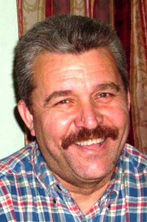 Yurdaer Tosun as Recep Usta