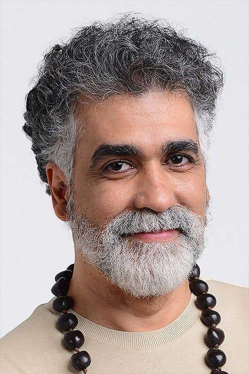 Alexandre David as Adesmen