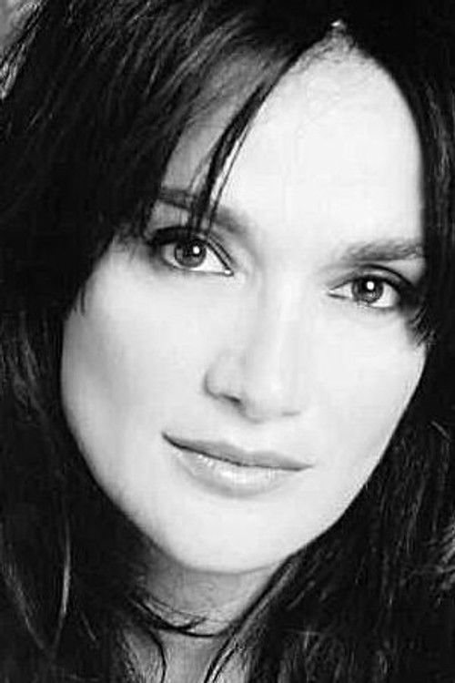 Elena Ursitti as Zia Teresa