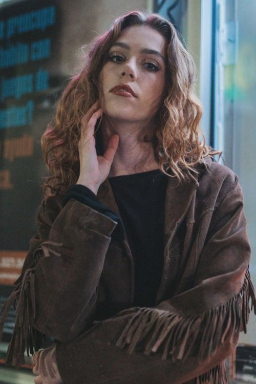 Emma Garner as Contestant 1392