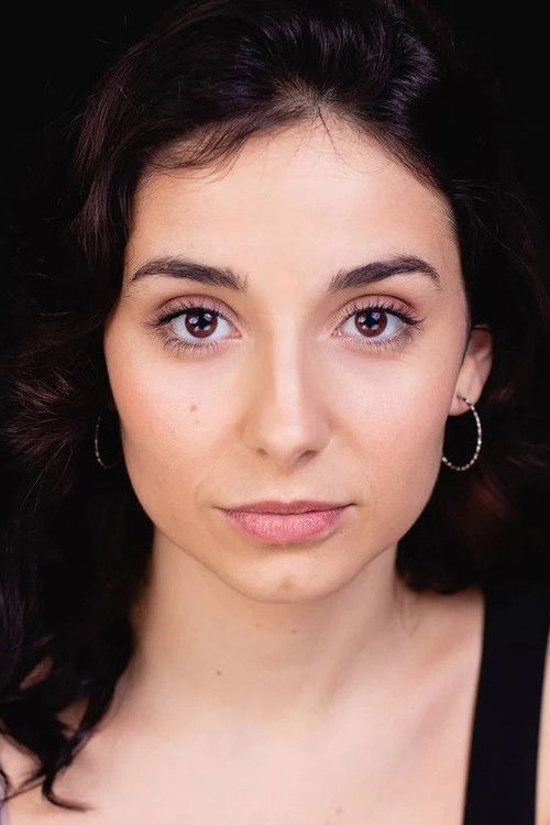 Sara Madeira as Mulher Jovem