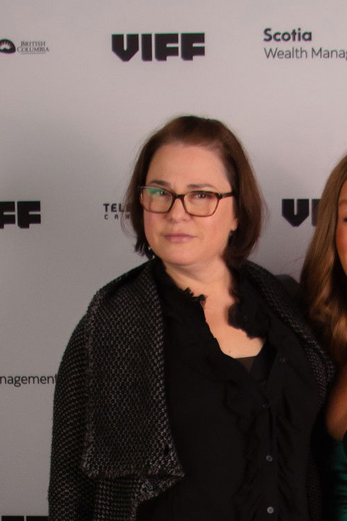 Jennifer Mclean as Simone