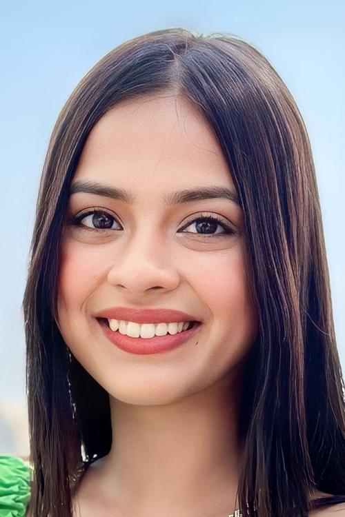 Nitanshi Goel as Young Regha