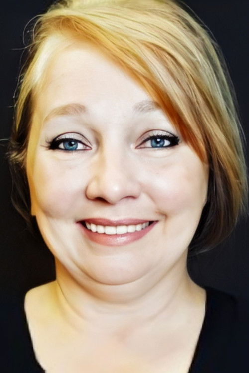 Nilüfer Gürkonak as House Owner