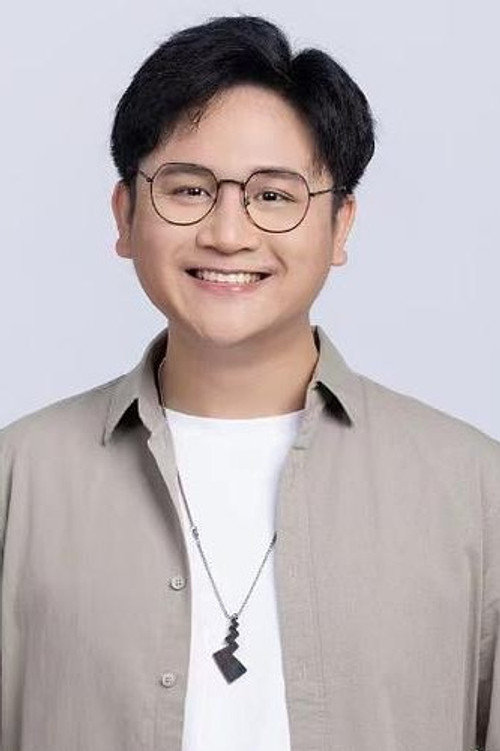 Lu Longhao as Doctor