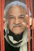 Rasoul Najafian as Yoones Fahameh