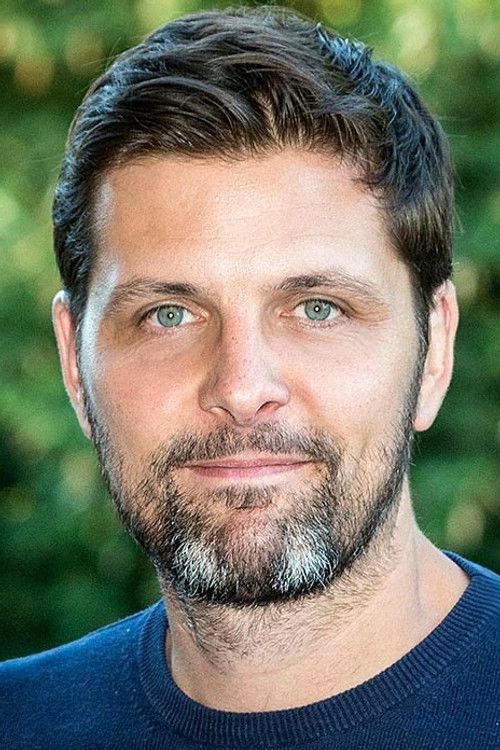 Maxime Delauney as Le jeune homme du tournoi