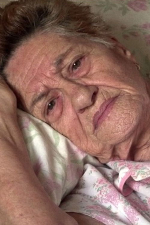 Araci Vanassian as Avó