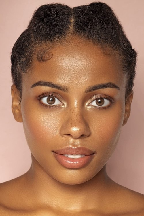 Muslima Musawwir as Chatting Probate Friend