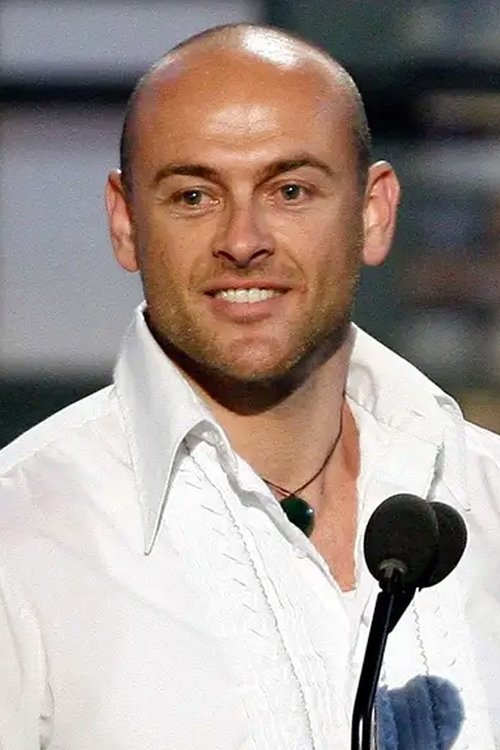 Ben Cooke as Self - Victoria's hairstylist