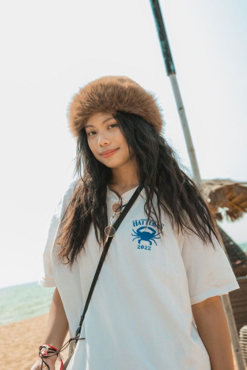 Satanan Waeosingam as Bar Customer 1