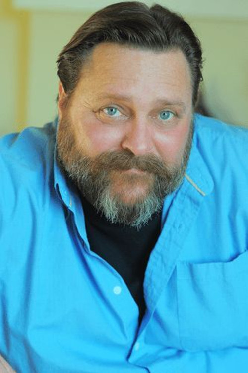 Bodie Newcomb as Carl