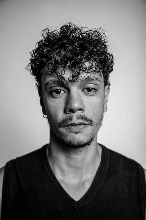 Tiago Agar as Mateus