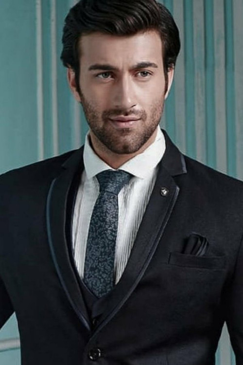 Rohed Khan as Aabil Bhat