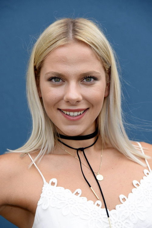 Cheyenne Pahde as Actress